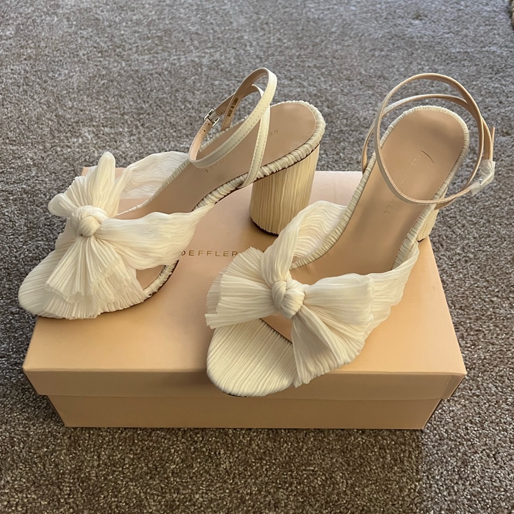NIB Loeffler Randall Camellia Pleated Pearl White Bow Heels Sandals 9.5 $395